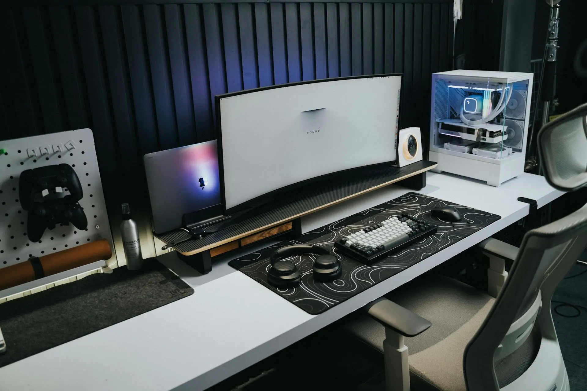 PC accessories for gaming setups - keyboards, headsets, and peripherals from JNXPC